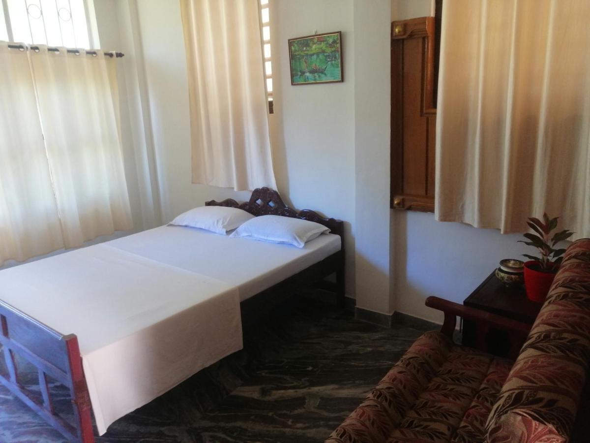 Hôtel Blue Waves Beach Residency à Varkala Extérieur photo
